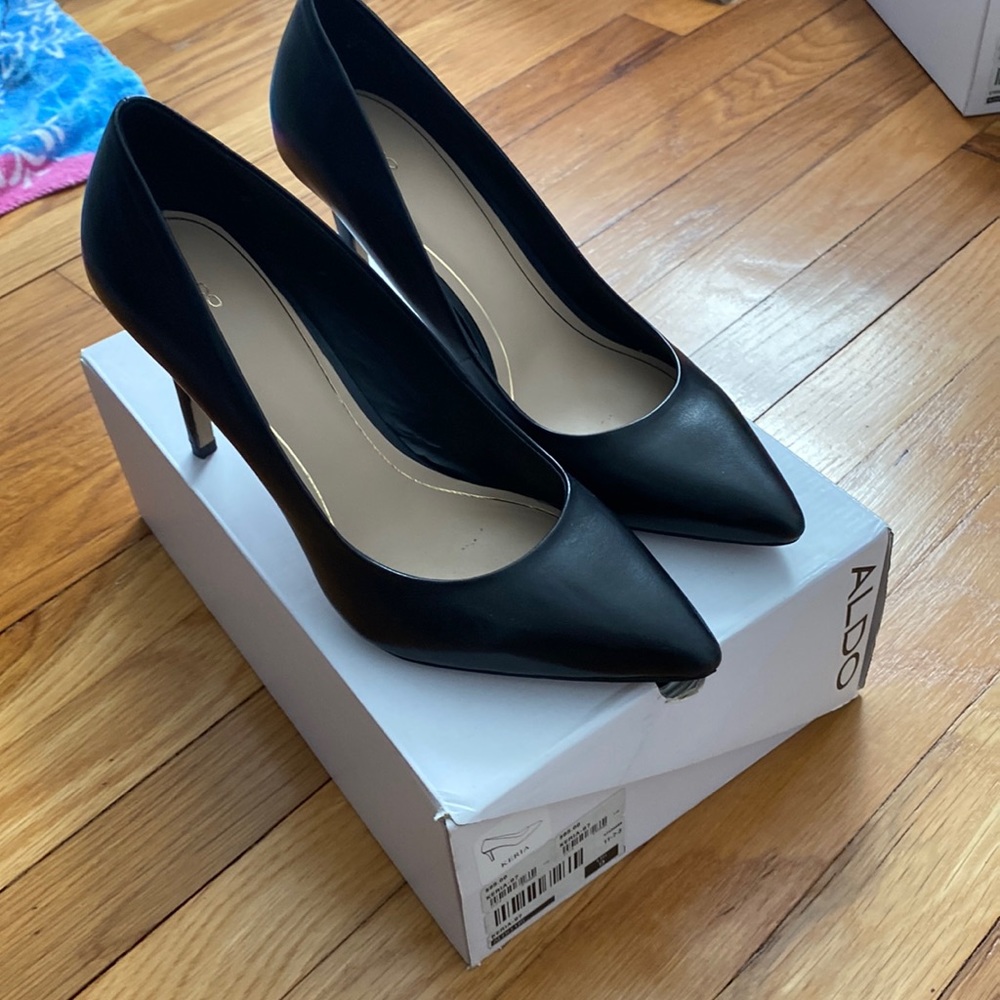 Aldo gorgeous black leather keria heel, size 9. Worn once!